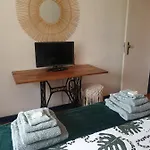 Sondela Self Catering Appartamento