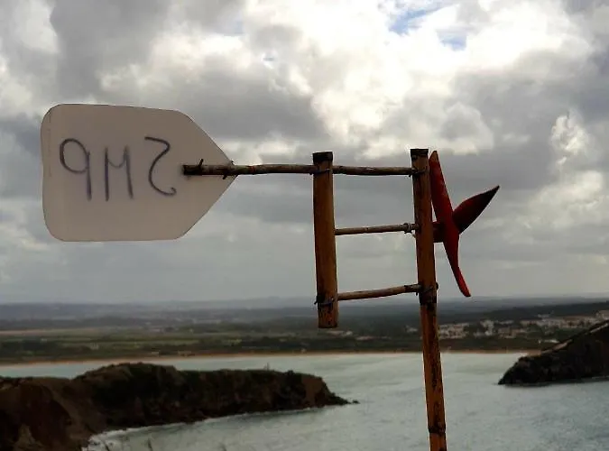 Sondela Self Catering Apartman *